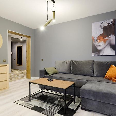 Vip Apartment Studio On Lesi Ukrainky 17 Blvd Kyiv Exterior photo